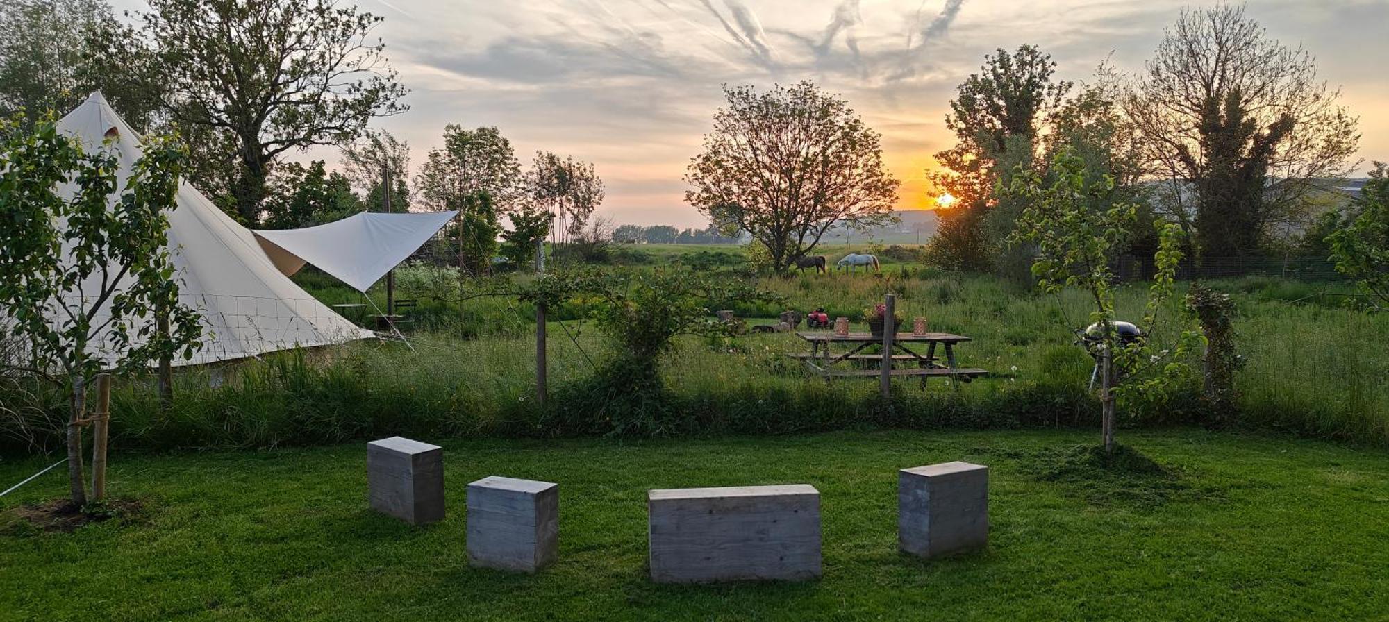 Au Pied Du Trieu, The Glamping Experience Hotel Labroye Eksteriør billede